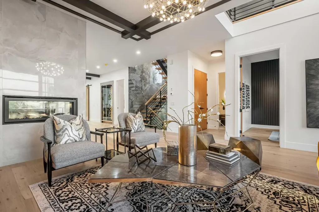 1415 24 Street SW Calgary AB T3C 1H9