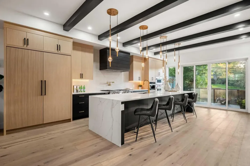 1415 24 Street SW Calgary AB T3C 1H9