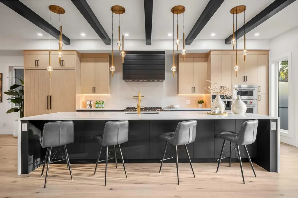 1415 24 Street SW Calgary AB T3C 1H9