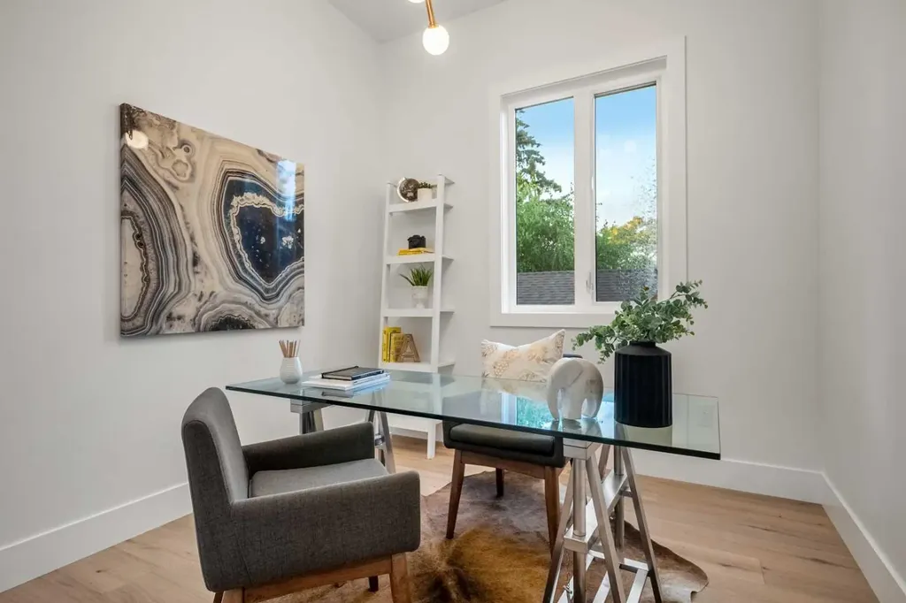 1415 24 Street SW Calgary AB T3C 1H9