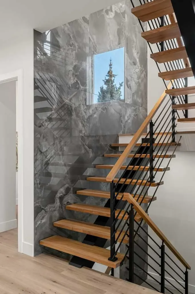 1415 24 Street SW Calgary AB T3C 1H9