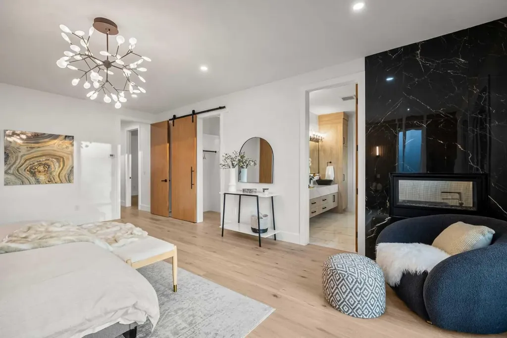 1415 24 Street SW Calgary AB T3C 1H9