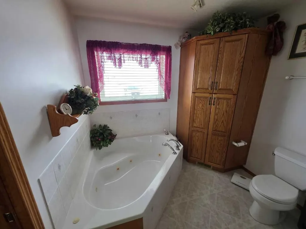 221044 Twp Road 50 Rural Cardston County AB T0K 1J0