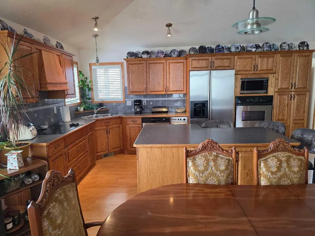 221044 Twp Road 50 Rural Cardston County AB T0K 1J0