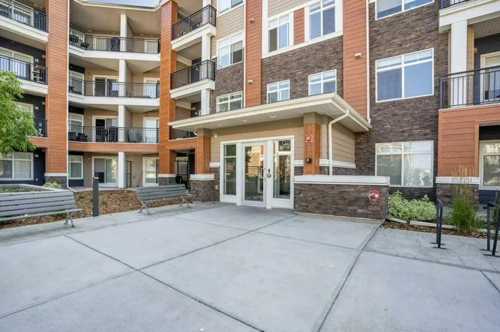 3727 Sage Hill Drive NW Calgary AB T3R 1T7
