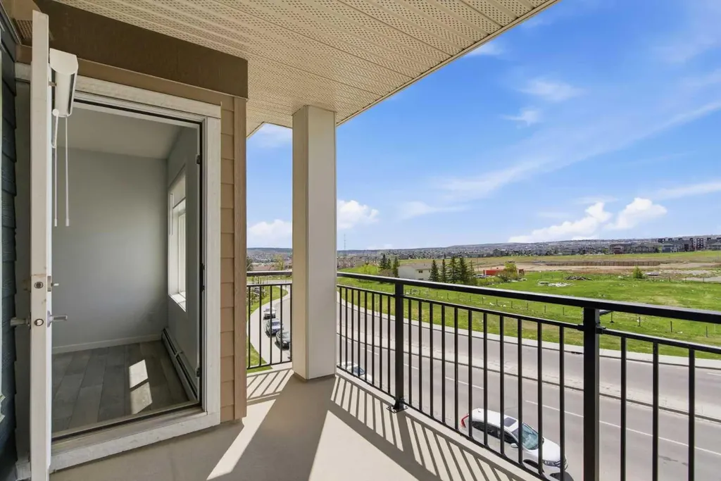 3727 Sage Hill Drive NW Calgary AB T3R 1T7
