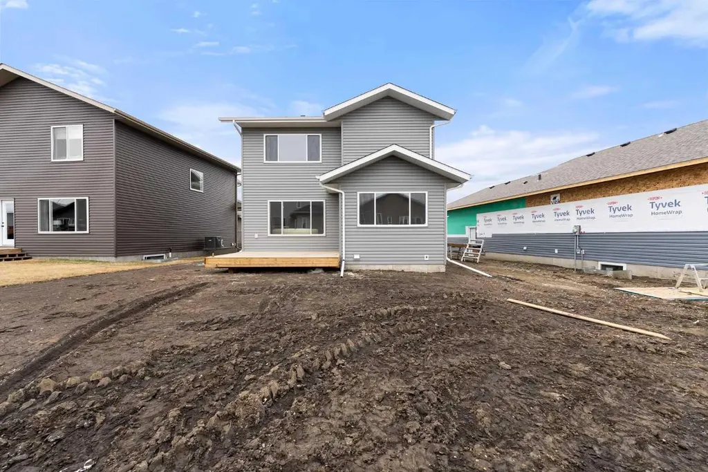 7503 38a Avenue Camrose AB T4V 5E3
