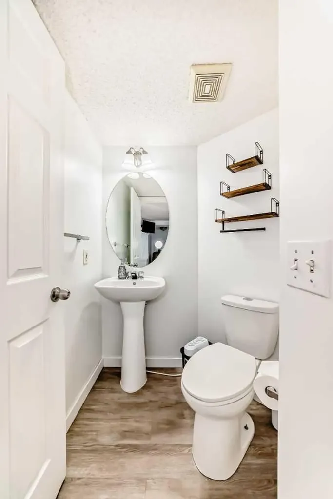 294 Elgin View SE Calgary AB T2Z 4N6