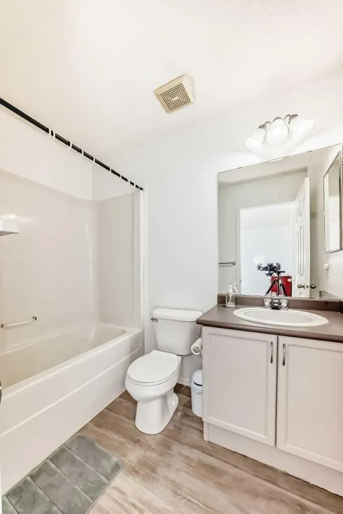 294 Elgin View SE Calgary AB T2Z 4N6