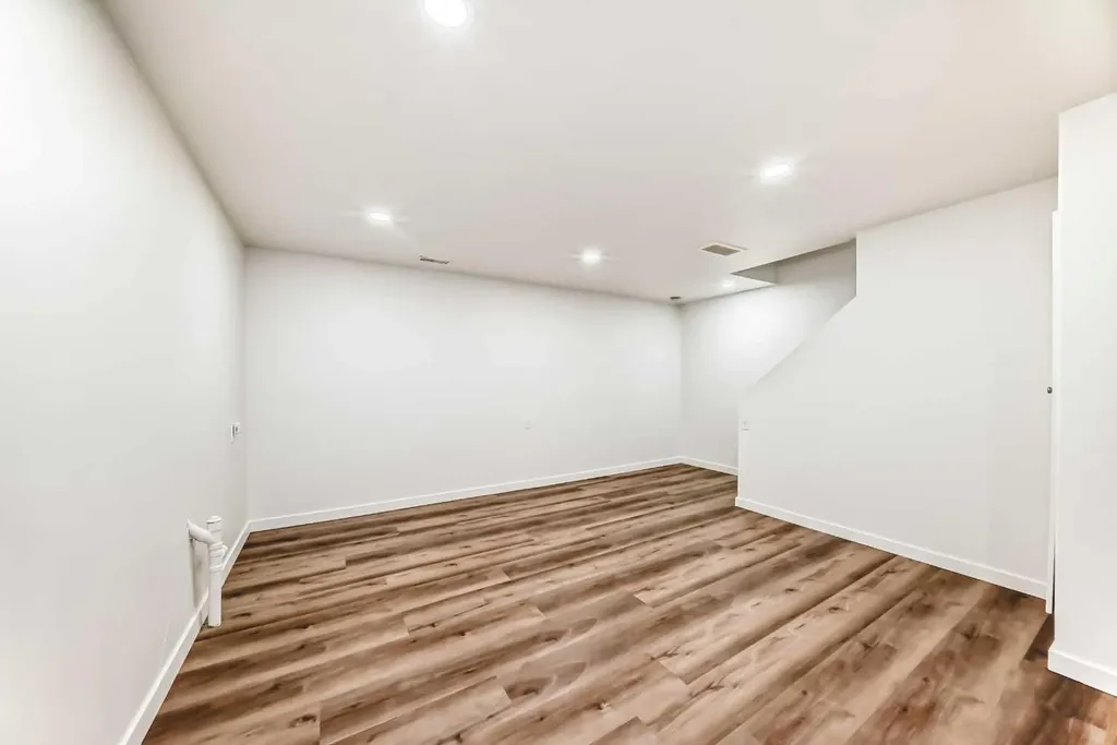 294 Elgin View SE Calgary AB T2Z 4N6