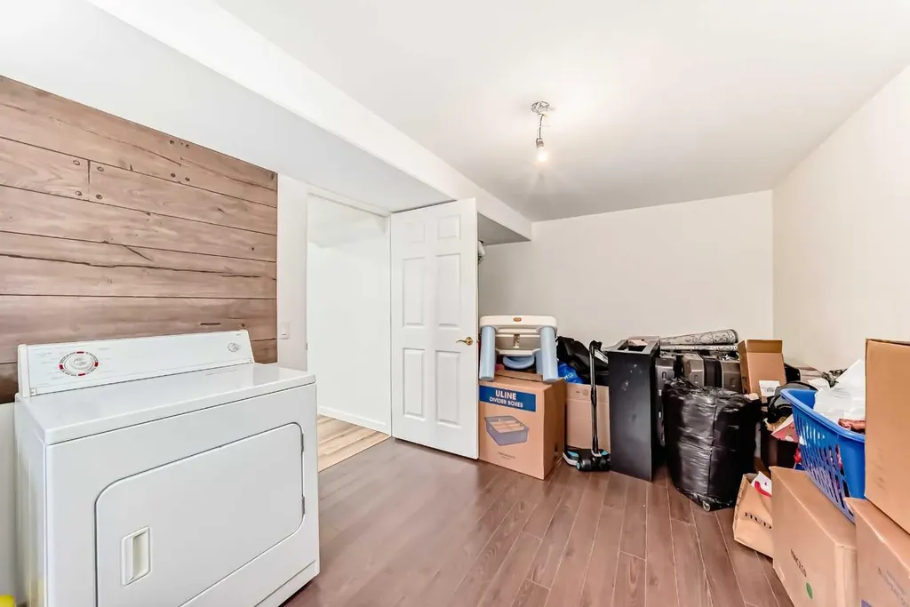 294 Elgin View SE Calgary AB T2Z 4N6