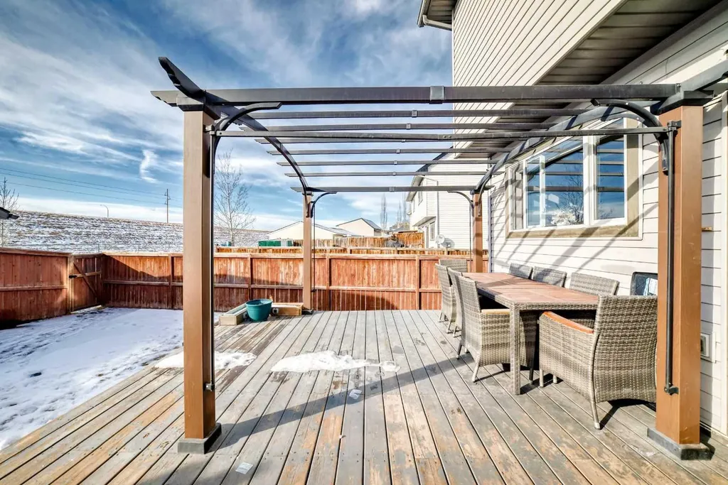 294 Elgin View SE Calgary AB T2Z 4N6