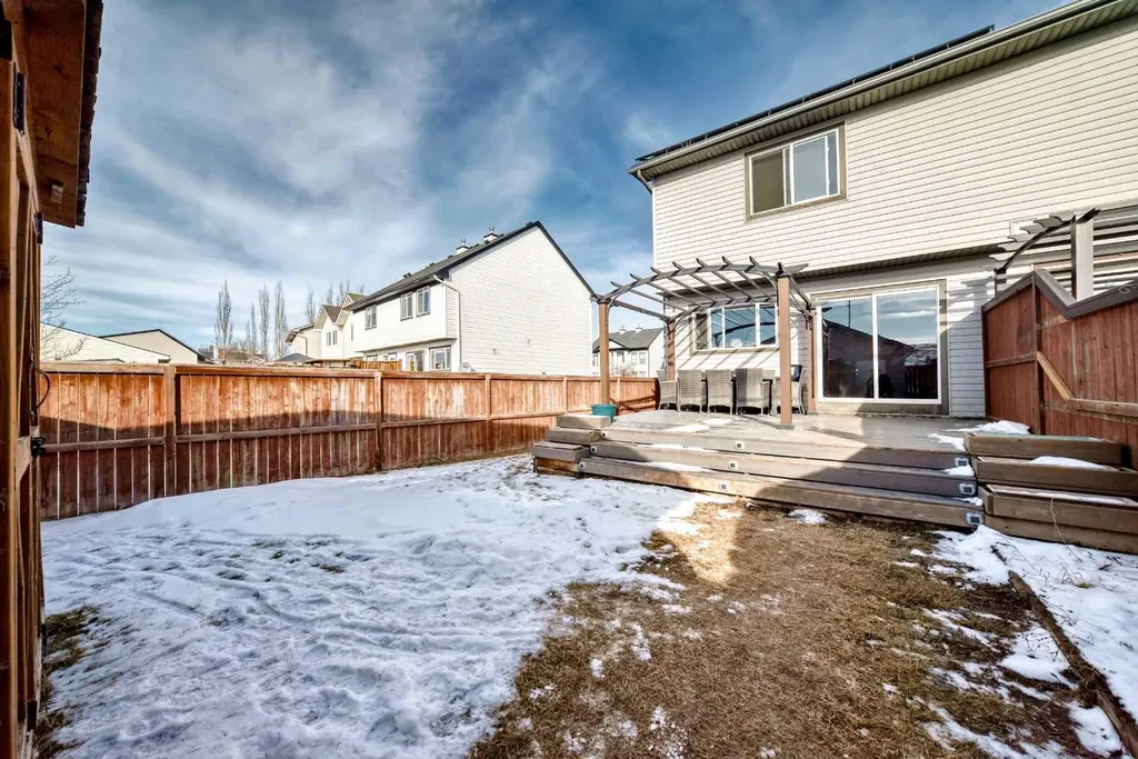 294 Elgin View SE Calgary AB T2Z 4N6