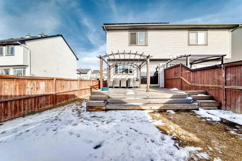 294 Elgin View SE Calgary AB T2Z 4N6