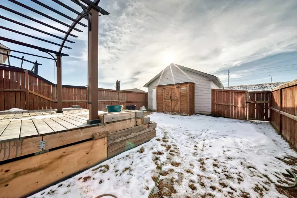 294 Elgin View SE Calgary AB T2Z 4N6