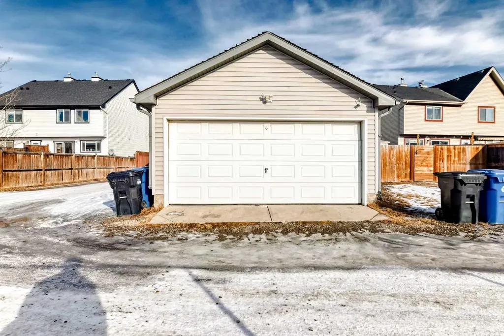 294 Elgin View SE Calgary AB T2Z 4N6