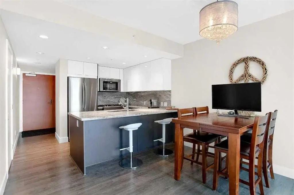 519 Riverfront Avenue SE Calgary AB T2G 1K6