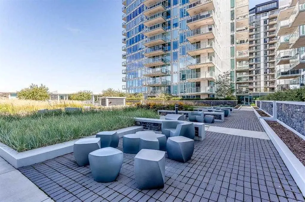 519 Riverfront Avenue SE Calgary AB T2G 1K6