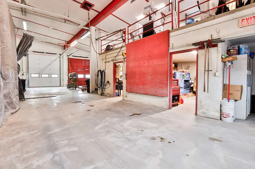 655 Charlotte Street S Pincher Creek AB T0K 1W0