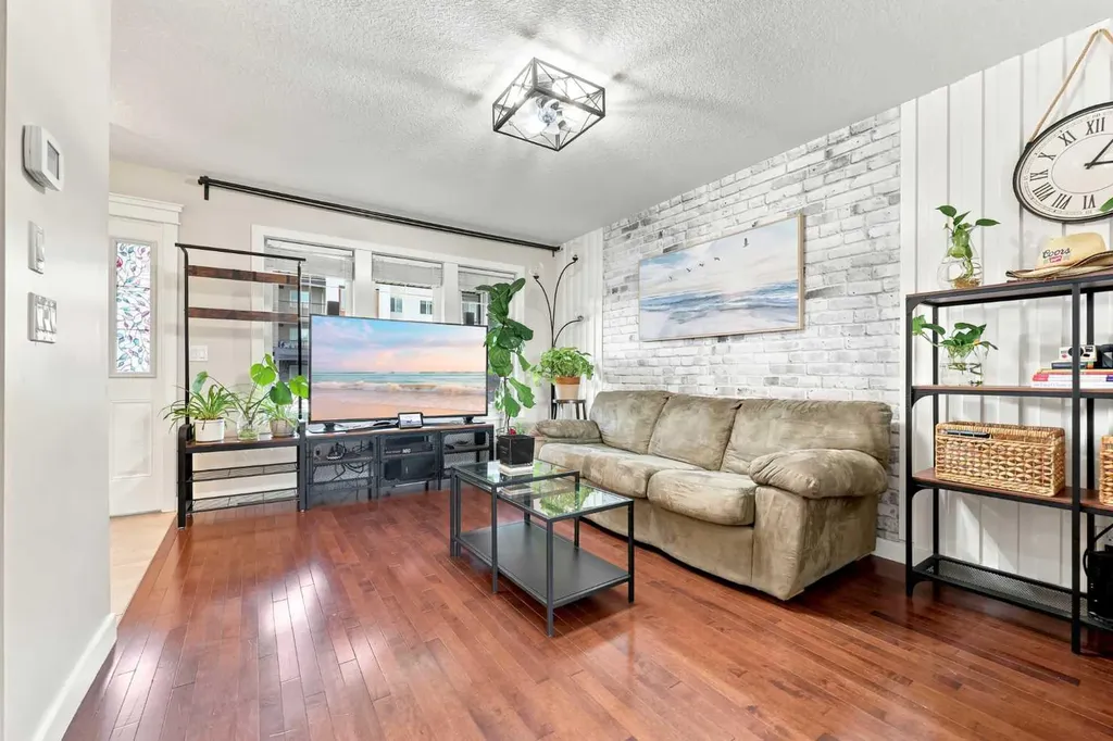 862 Evanston Drive NW Calgary AB T3P 0L9