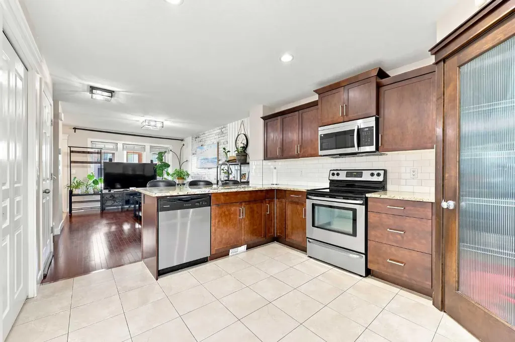 862 Evanston Drive NW Calgary AB T3P 0L9