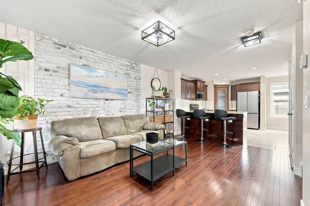 862 Evanston Drive NW Calgary AB T3P 0L9