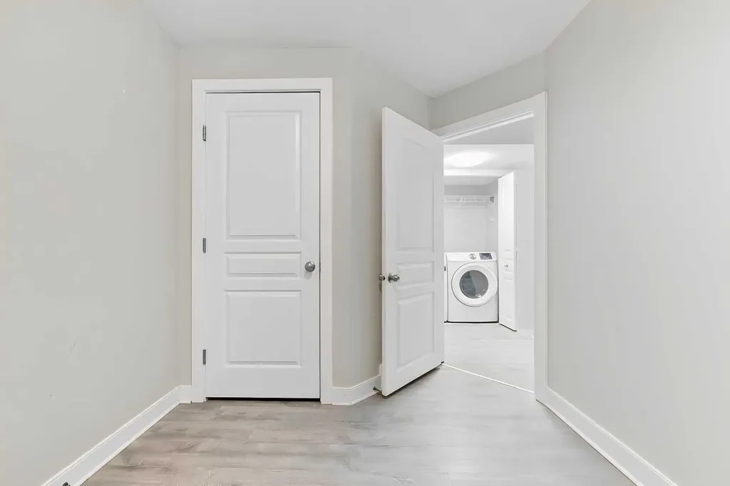 862 Evanston Drive NW Calgary AB T3P 0L9
