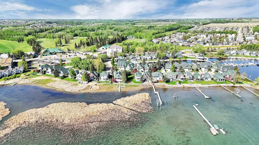 182 Marina Bay Court Sylvan Lake AB T4S 1E9