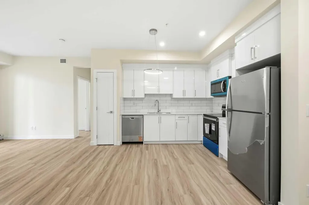 15 Skyview Point Crescent NE Calgary AB T3N 2T1