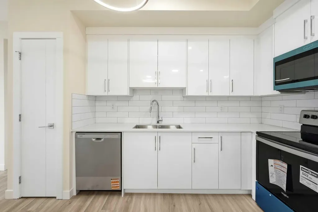 15 Skyview Point Crescent NE Calgary AB T3N 2T1