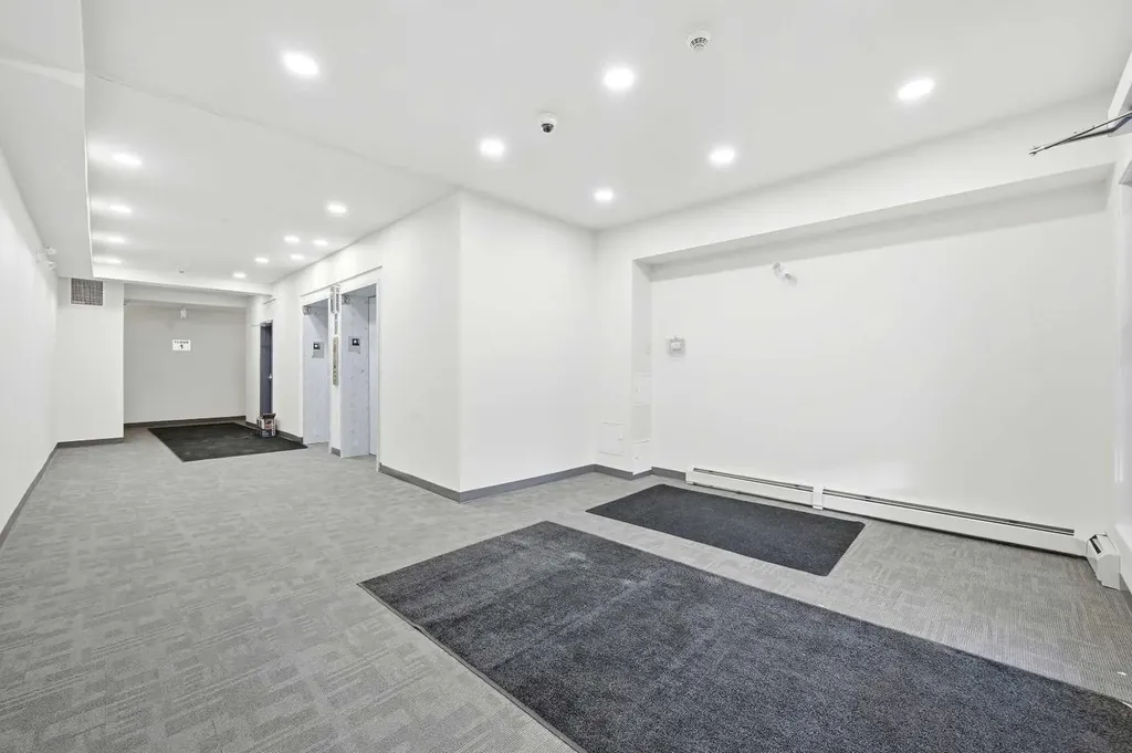 15 Skyview Point Crescent NE Calgary AB T3N 2T1