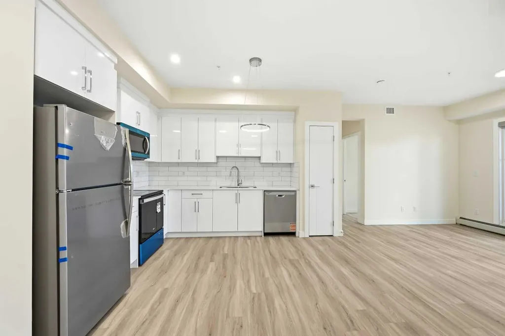 15 Skyview Point Crescent NE Calgary AB T3N 2T1