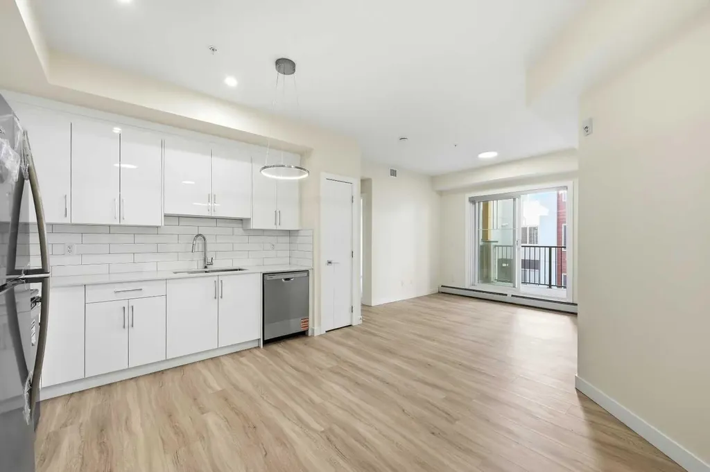 15 Skyview Point Crescent NE Calgary AB T3N 2T1