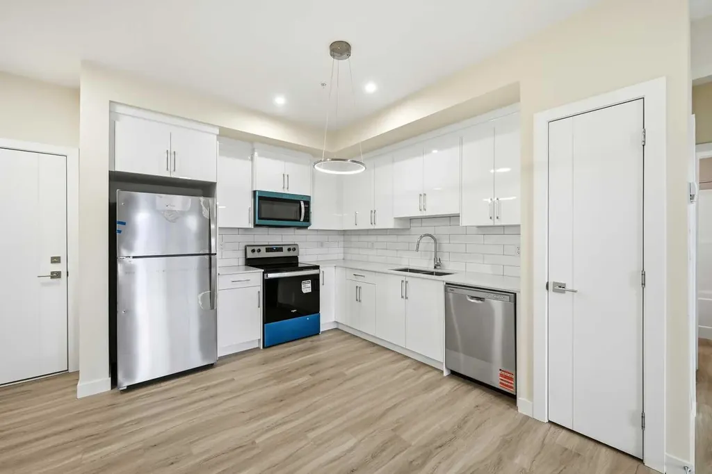 15 Skyview Point Crescent NE Calgary AB T3N 2T1