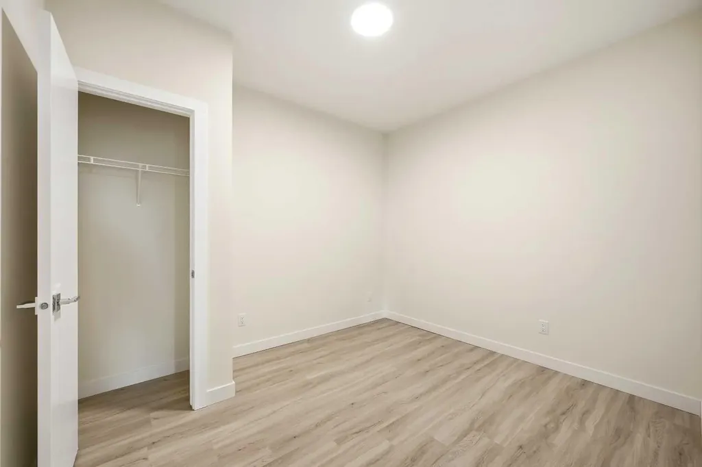 15 Skyview Point Crescent NE Calgary AB T3N 2T1