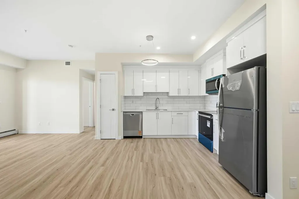 15 Skyview Point Crescent NE Calgary AB T3N 2T1