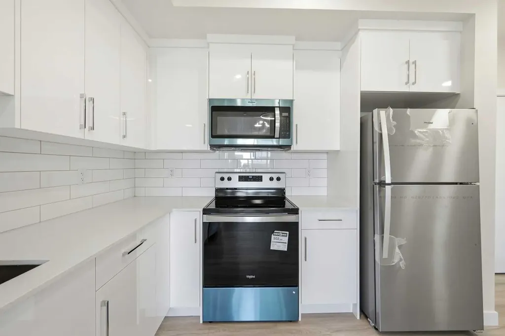 15 Skyview Point Crescent NE Calgary AB T3N 2T1