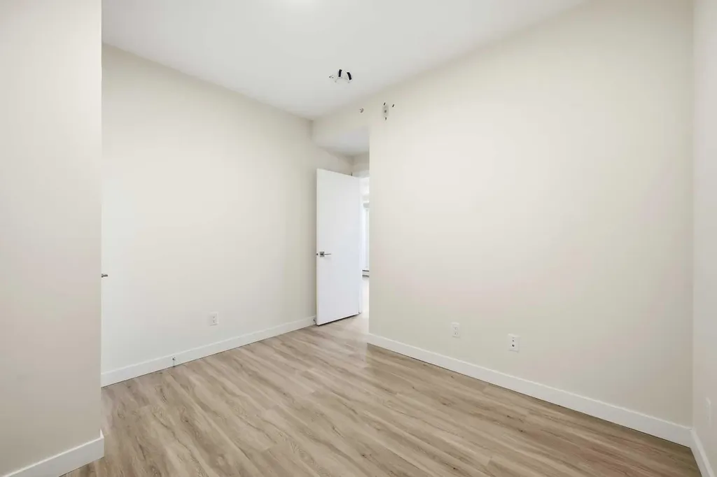 15 Skyview Point Crescent NE Calgary AB T3N 2T1