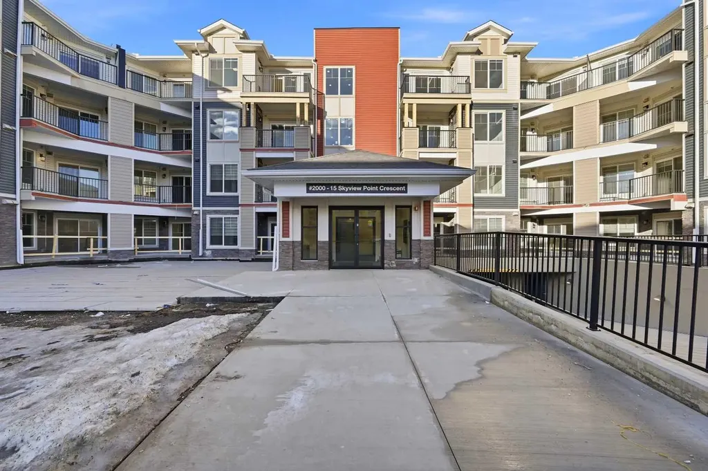 15 Skyview Point Crescent NE Calgary AB T3N 2T1