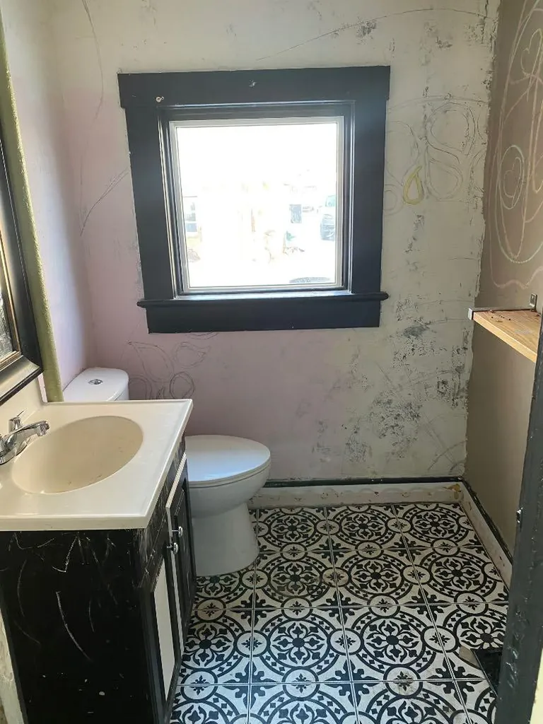 4826 47 Street Camrose AB T4V1J6