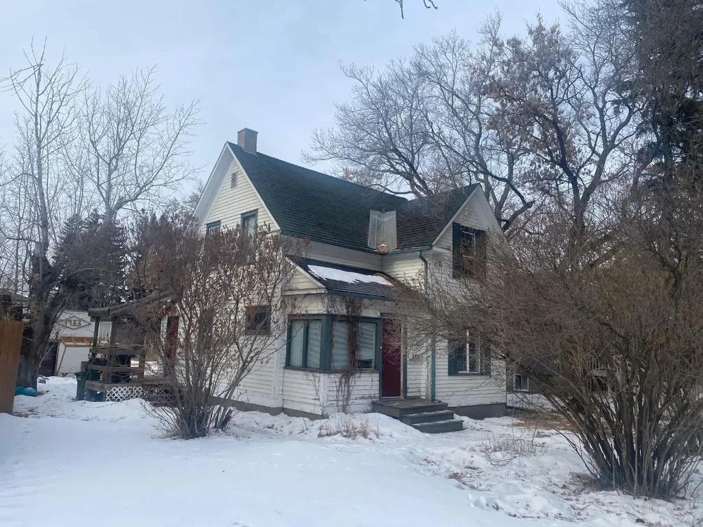 4826 47 Street Camrose AB T4V1J6