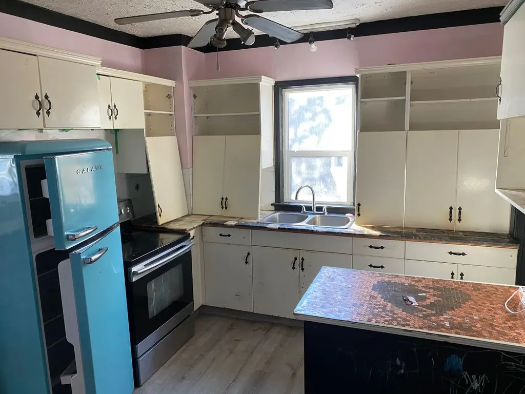 4826 47 Street Camrose AB T4V1J6