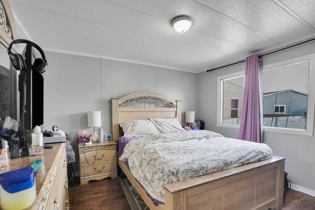 6220 17 Avenue SE Calgary AB T2A 0W6