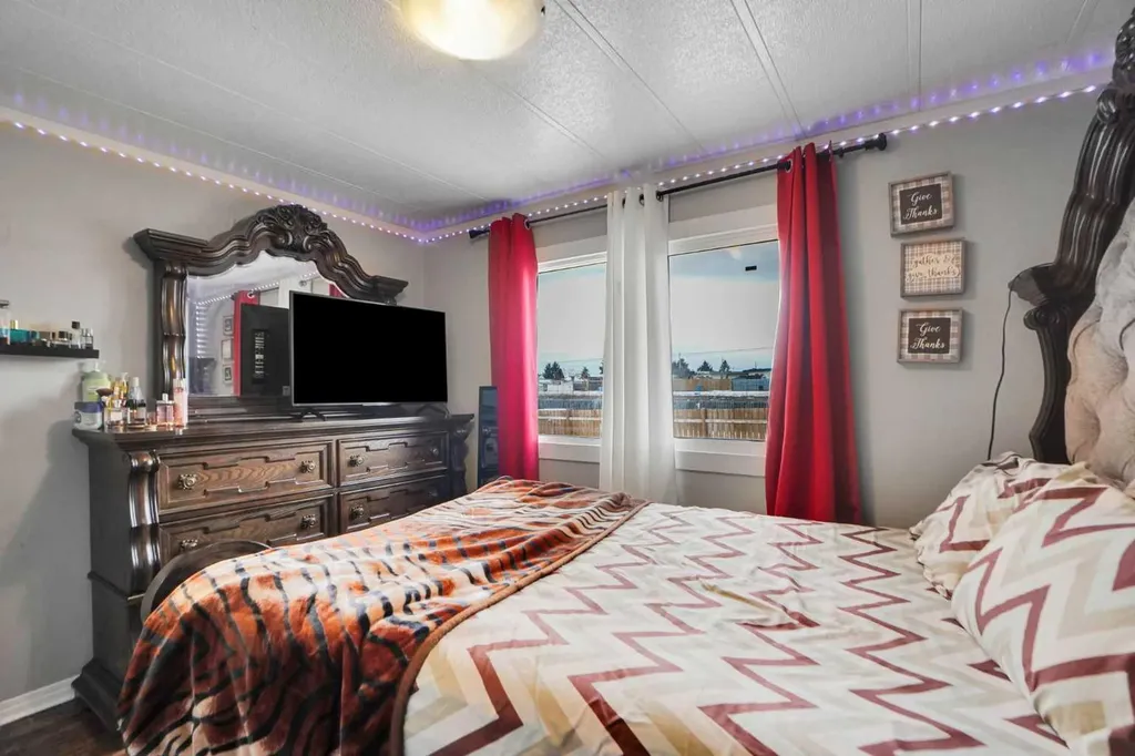 6220 17 Avenue SE Calgary AB T2A 0W6