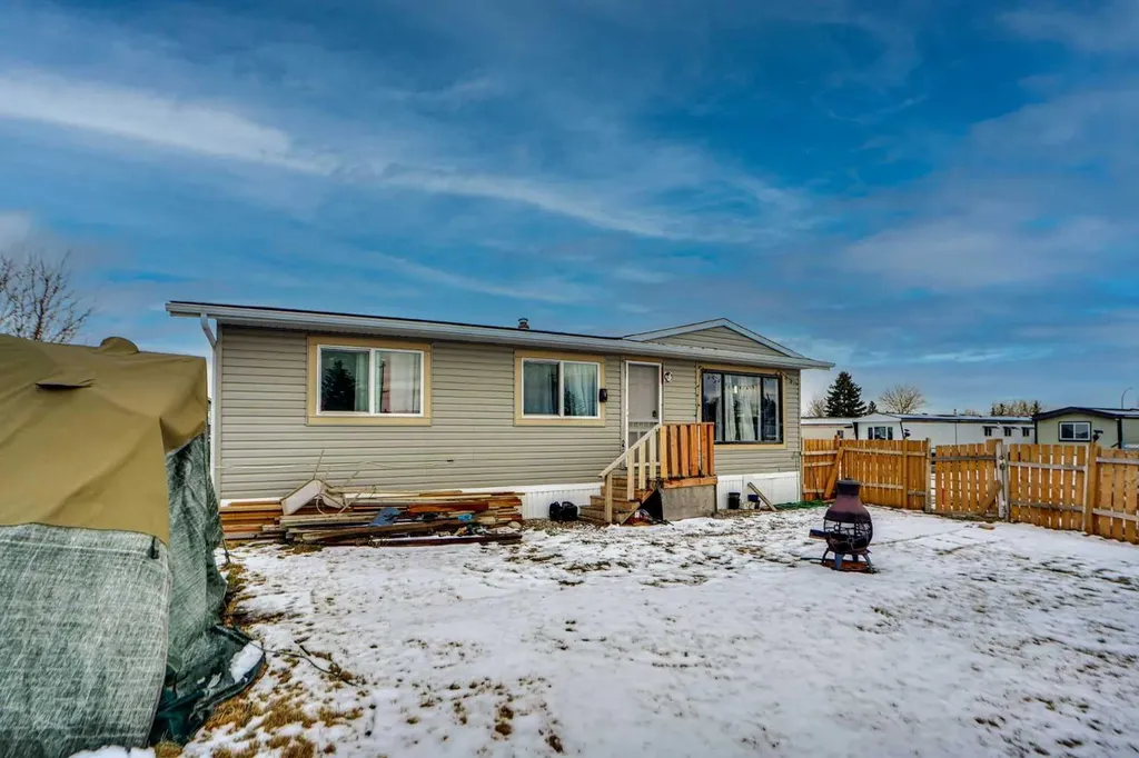 6220 17 Avenue SE Calgary AB T2A 0W6