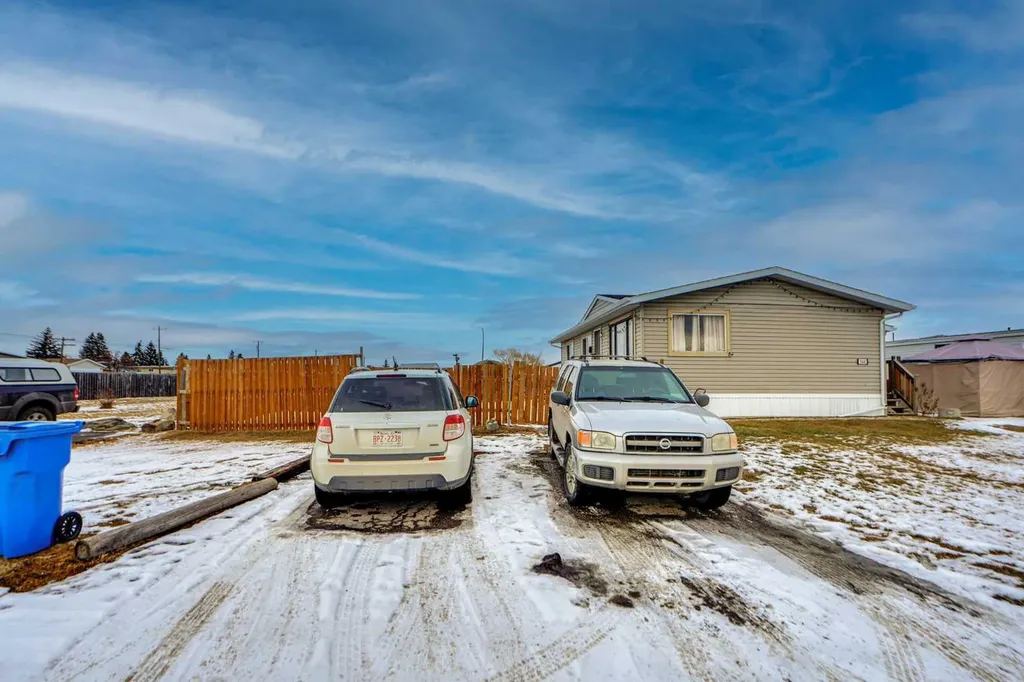 6220 17 Avenue SE Calgary AB T2A 0W6