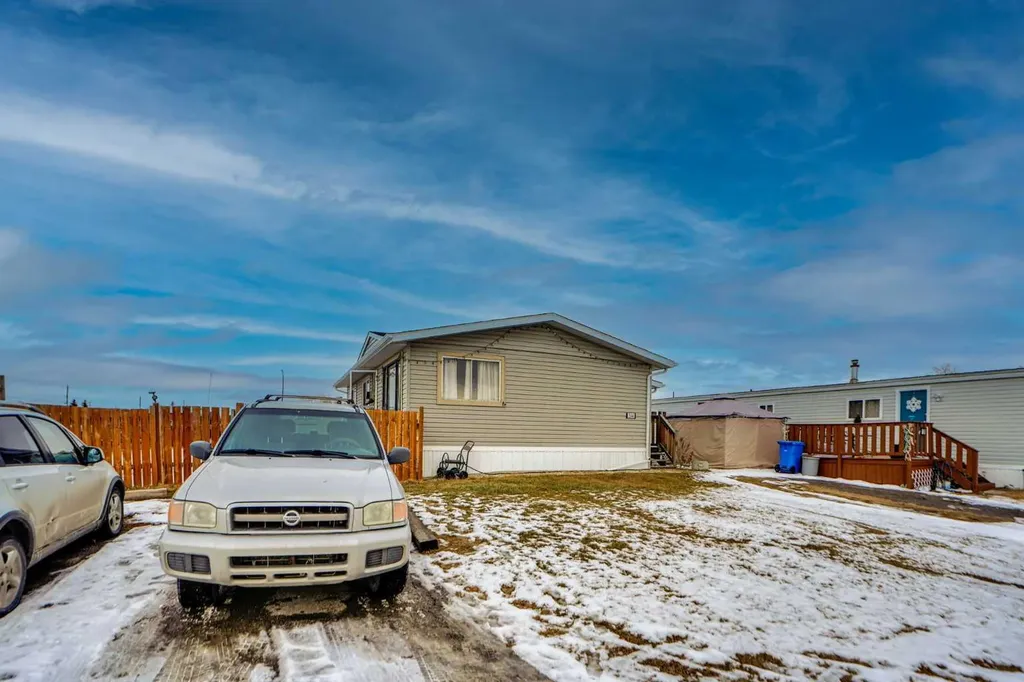 6220 17 Avenue SE Calgary AB T2A 0W6