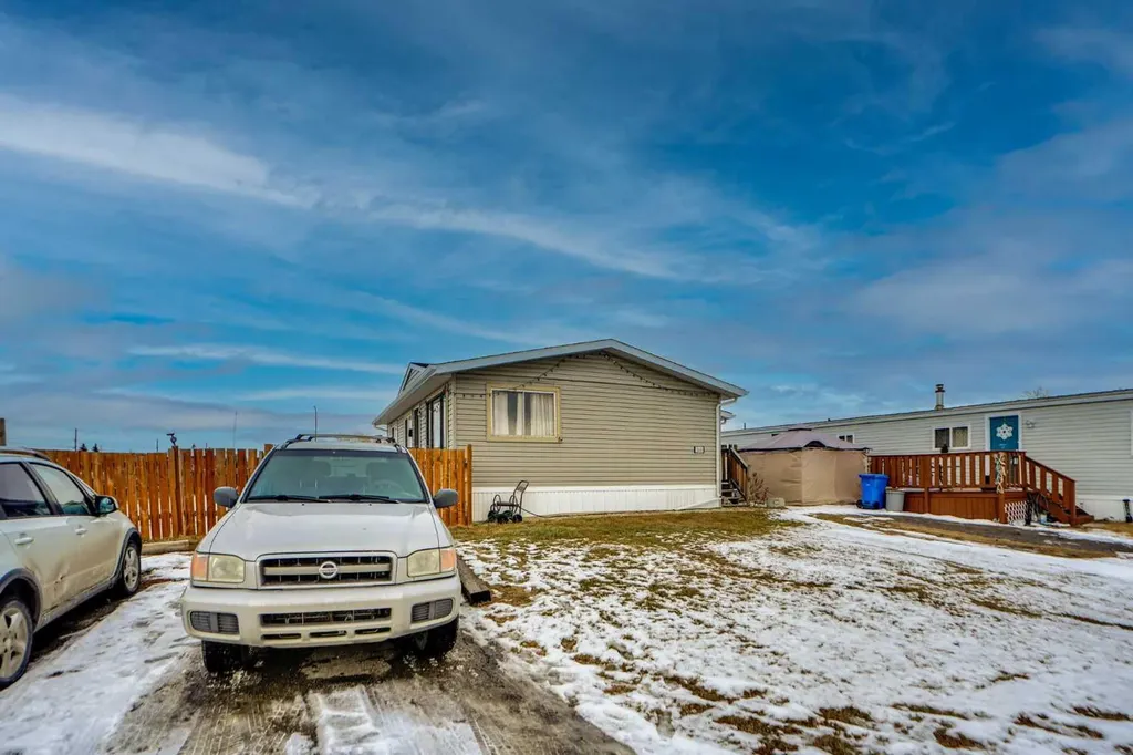 6220 17 Avenue SE Calgary AB T2A 0W6