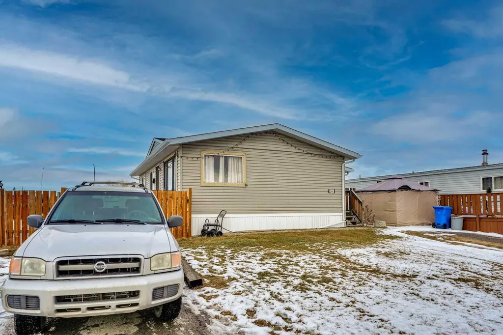 6220 17 Avenue SE Calgary AB T2A 0W6