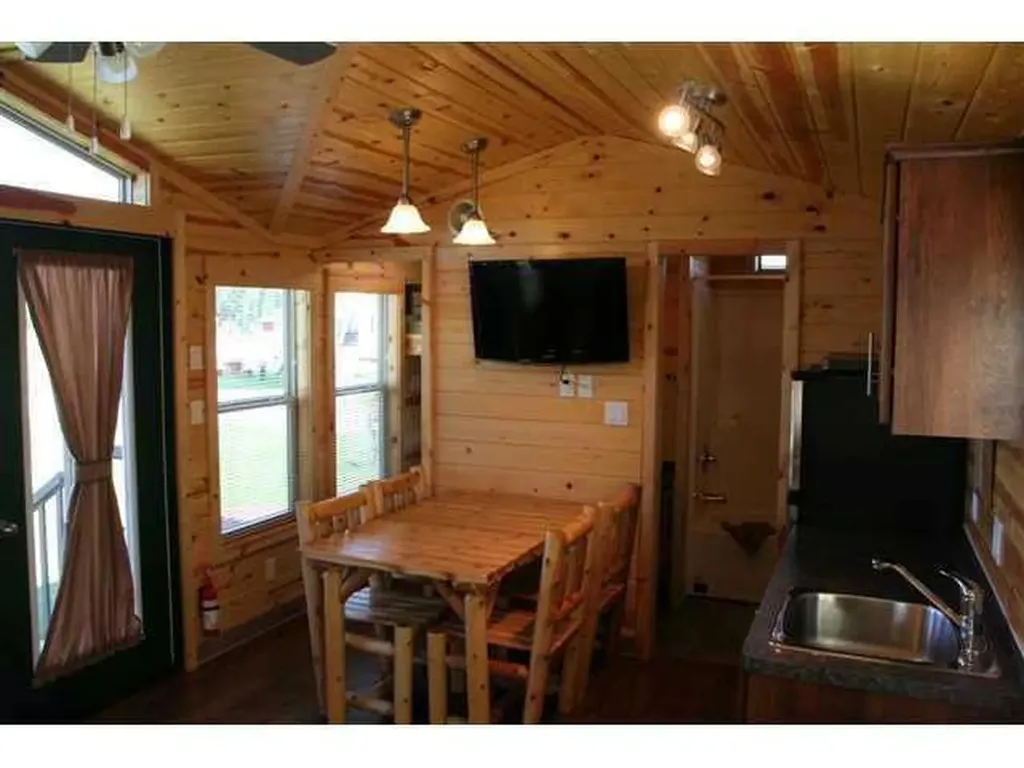 50409 B Highway 16 Hinton AB T7V 1X3
